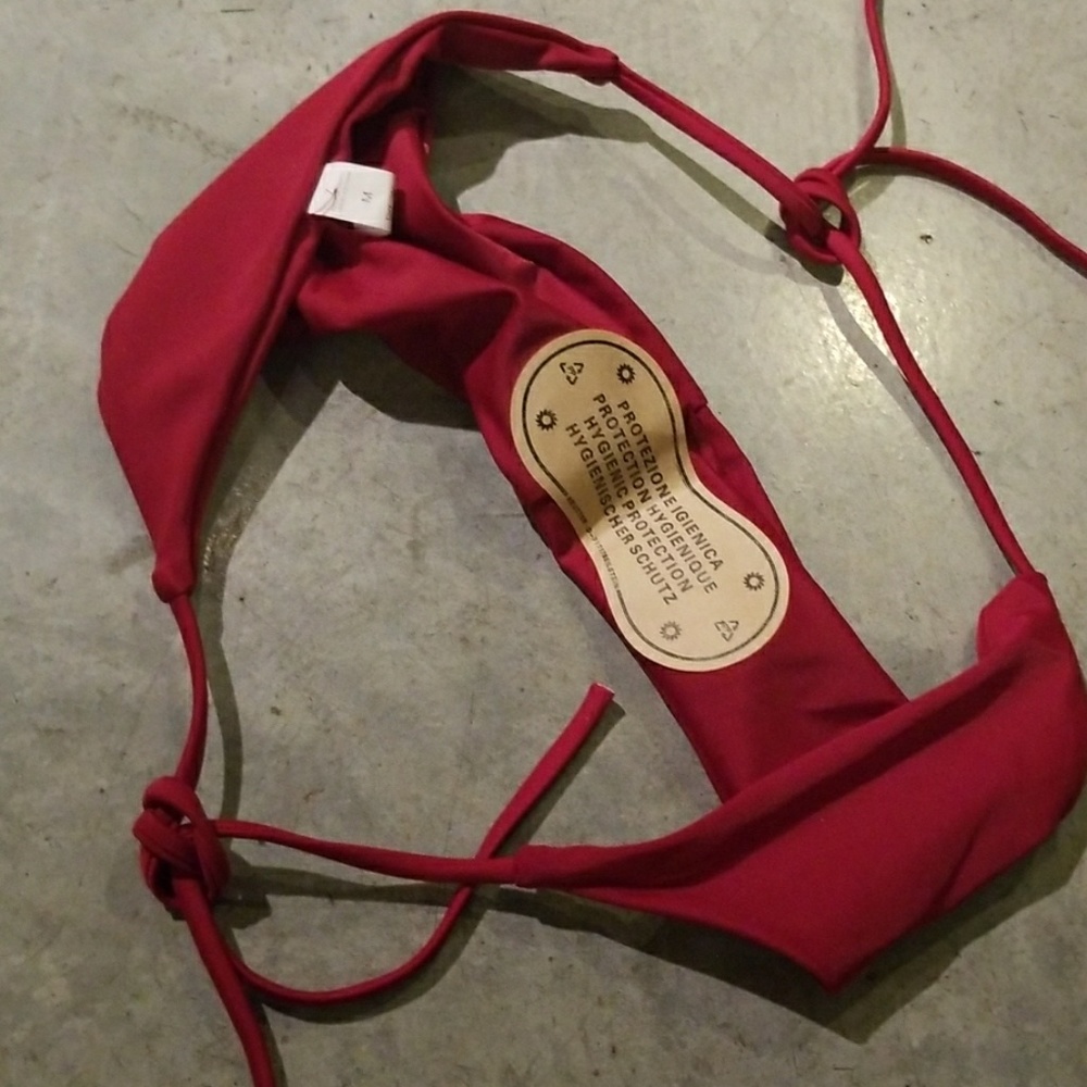 Brand new bikini - Picture 7 of 7